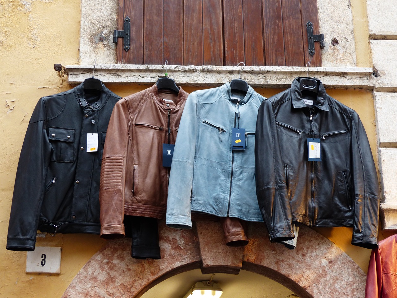 jackets, leather jackets, clothing-357898.jpg